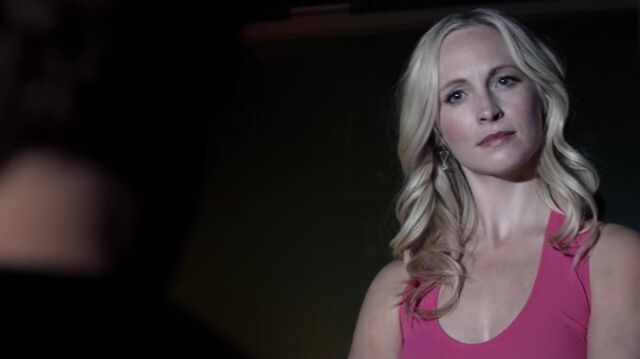 File:6X17-32-Caroline.jpg
