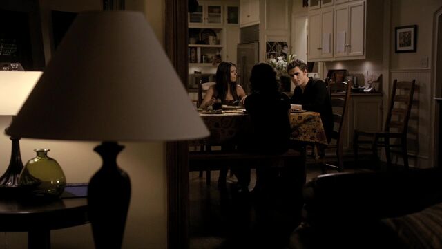 File:TVD1x03-Gilbert House 77.jpg