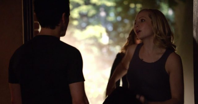File:Enzo-Caroline 5x18.png