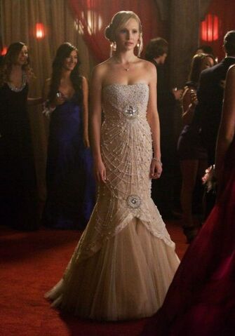 Файл:Caroline dress.jpg