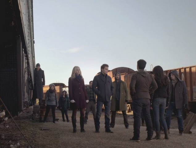 File:Caroline-Stefan-Enzo and the travelers 5x16.png