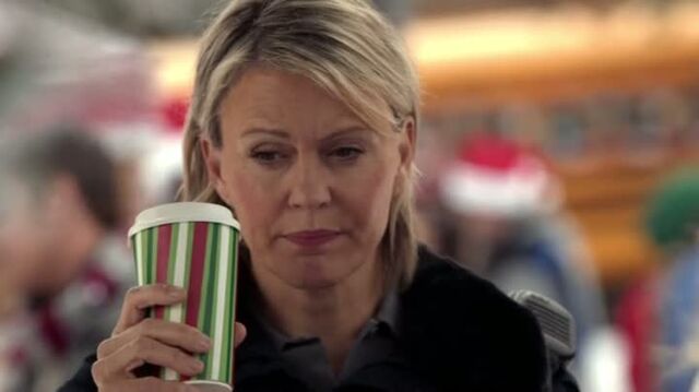 File:6X10-44-Liz.jpg
