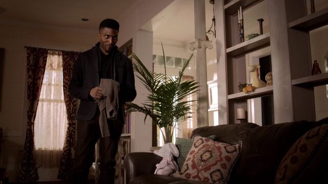 File:Normal TheOriginals213-1997Finn.jpg