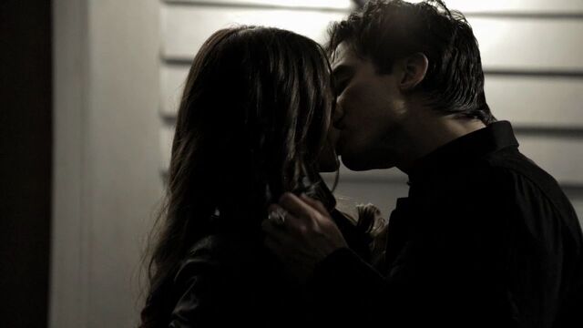 File:122VampireDiaries1556.jpg