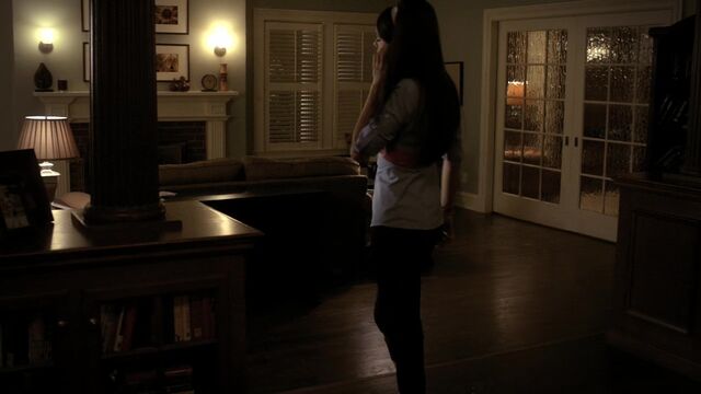 File:TVD1x12-Gilbert House 11.jpg