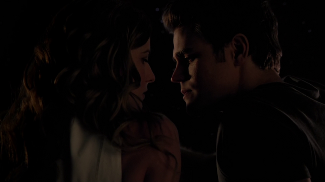 File:716-090-Stefan-Valerie.png