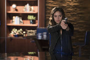 TVD716-Rayna