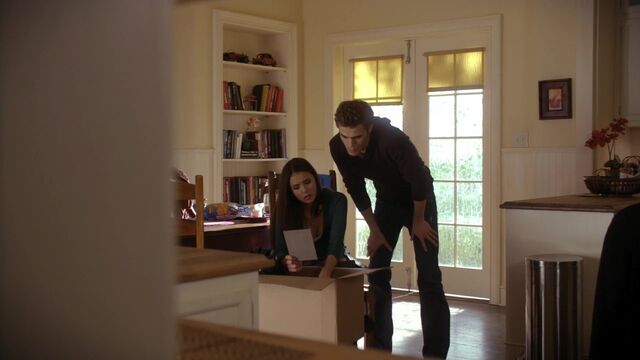 File:TVD1x13-Gilbert House 63.jpg