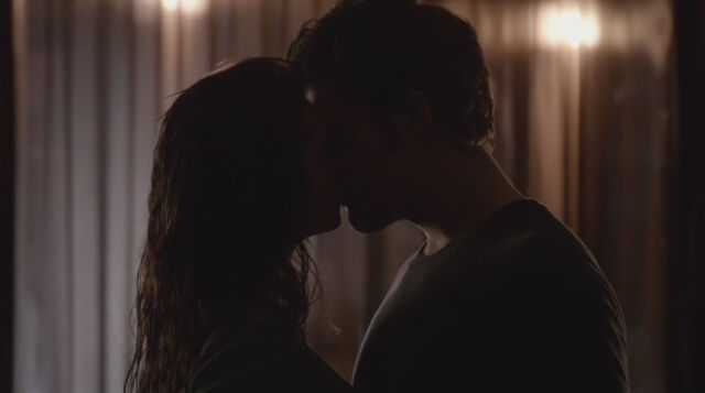 File:Steferine kiss.jpg