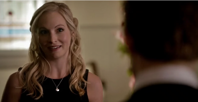 File:Caroline-Stef 6x15.png