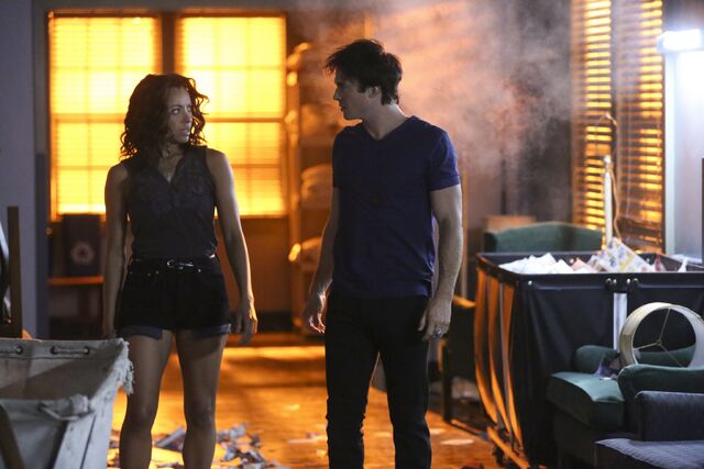 File:TVD703 Damon Bonnie.jpg