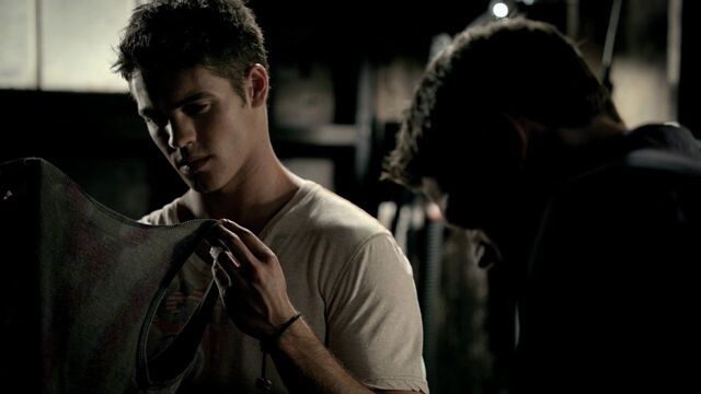 File:302VampireDiaries0997.jpg