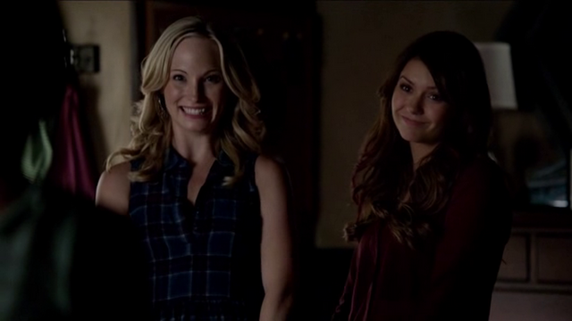 File:Caroline and Elena.,.,..png