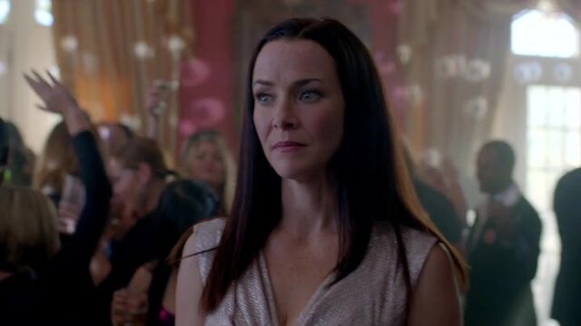 File:7X08-30-Lily.jpg