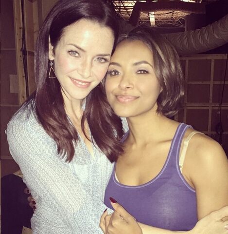 File:Annie-and-kat.jpg