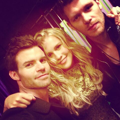 File:The Originals-BTS-Pilot-and-Promotion (5).jpg