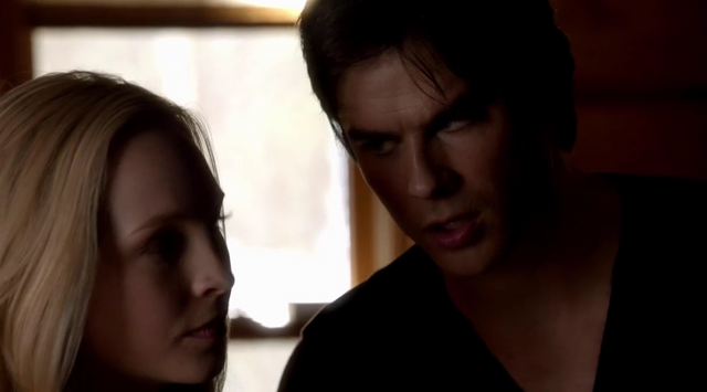 File:Caroline and Damon 5x20.png