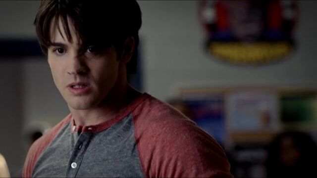 File:Jeremy TVD 5x01.jpg