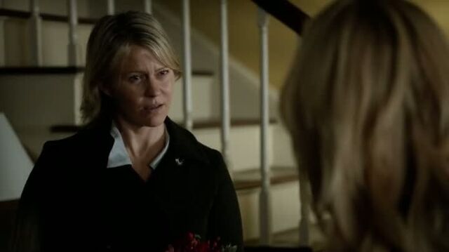 File:6X11-19-Liz.jpg