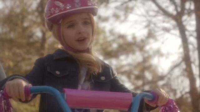 File:6X14-101-Caroline.jpg