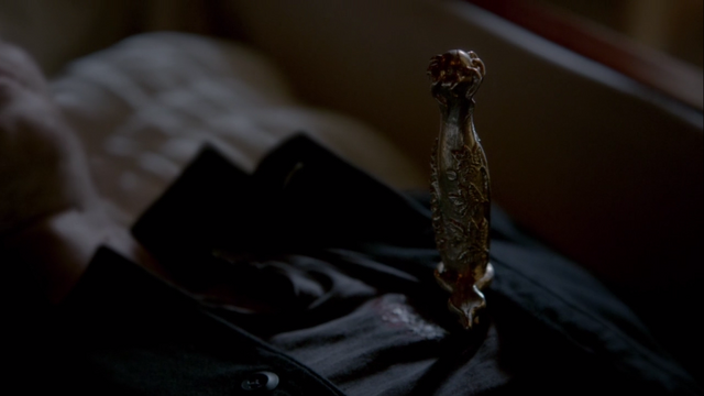 File:Gold Dagger2.png