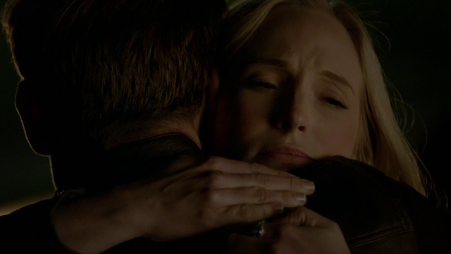 File:722-095-Caroline~Alaric.png