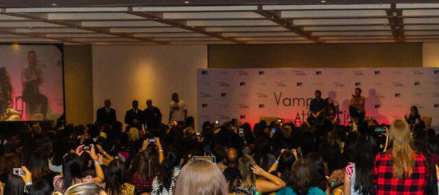 File:2014 Vampire Attraction 01.jpg