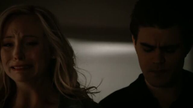 File:6X14-90-StefanCaroline.jpg