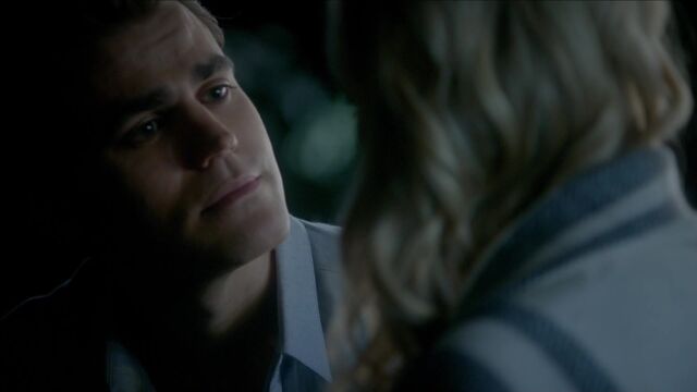 File:713-084-Stefan-Caroline.jpg