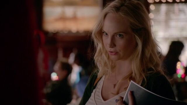 File:7X09-15-Caroline.jpg