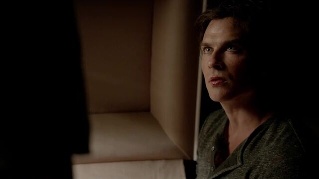File:7X01-122-Damon.jpg
