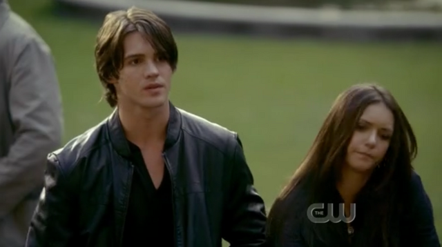 File:Elena and jeremy the return 1.png