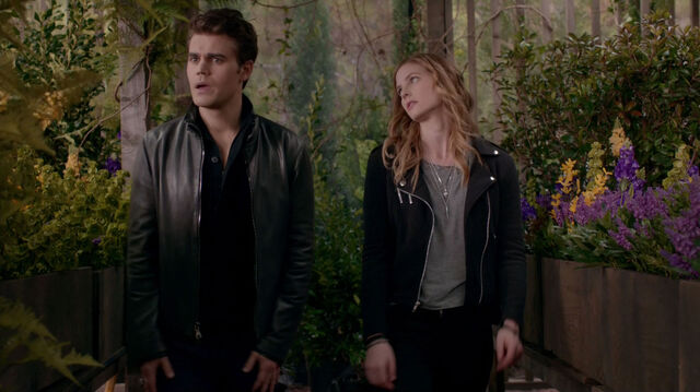 File:715-032-Stefan-Valerie.jpg