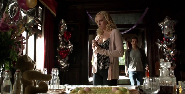 File:Caroline-Stefan 6x13.png