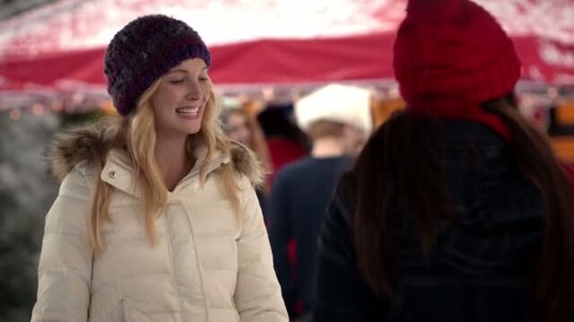 File:6X10-48-Caroline.jpg