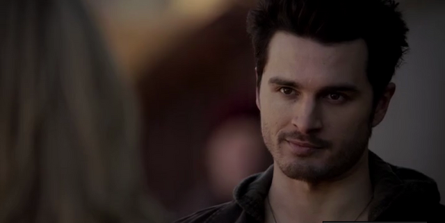 File:Enzo in 5x16...png