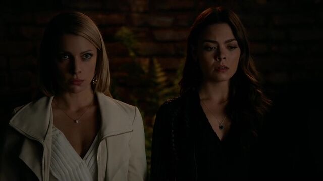 File:7X08-72-NoraMary.jpg