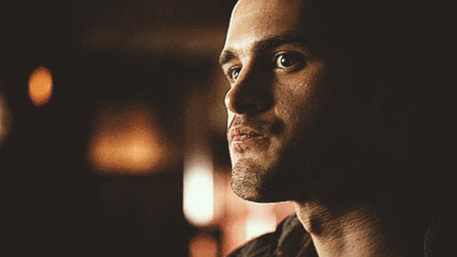 File:Enzo in 5x19.png
