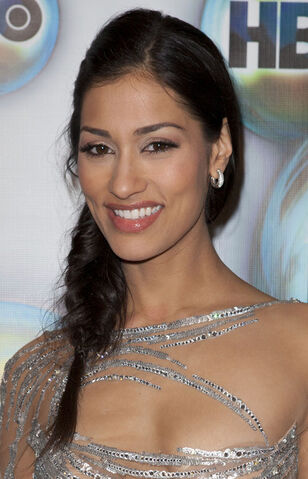 File:Janina-Gavankar celebhairdo.jpg