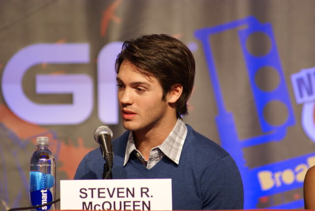 File:2010 NYCC 32.jpg