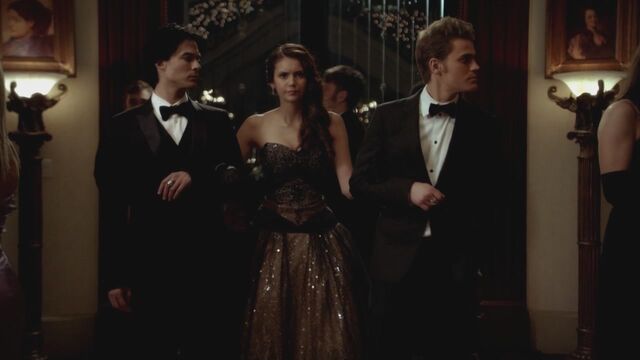 Archivo:The-Vampire-Diaries-3x14-Dangerous-Liaisons-HD-Screencaps-elena-gilbert-28970660-1280-720.jpg