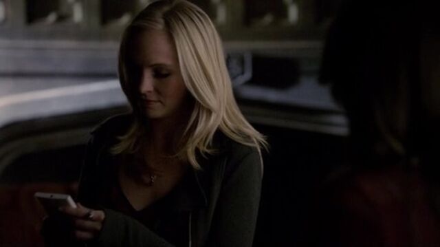 File:Caroline in 1x14.jpg