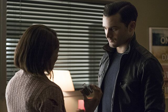 File:TVD718-Bonnie-Enzo.jpg