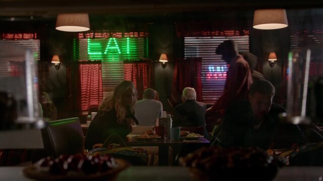 File:714-071-Caroline-Alaric-Josie-Lizzie.jpg