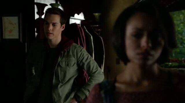 File:6X04-94-KaiBonnie.jpg