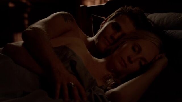 File:7X04-120-StefanCaroline.jpg