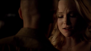 Jesse bites Caroline 5x8