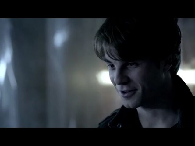 File:KolTortureDamon4x11.jpg