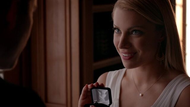 File:7X08-41-Mary.jpg