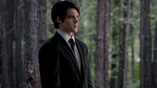 File:Jeremy 13 TVD 5x04.jpg